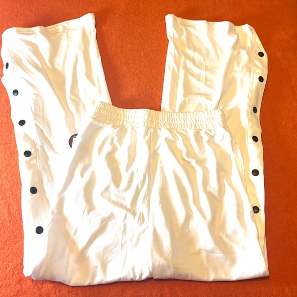 White side snap wide leg pants NWT - Picture 10 of 10
